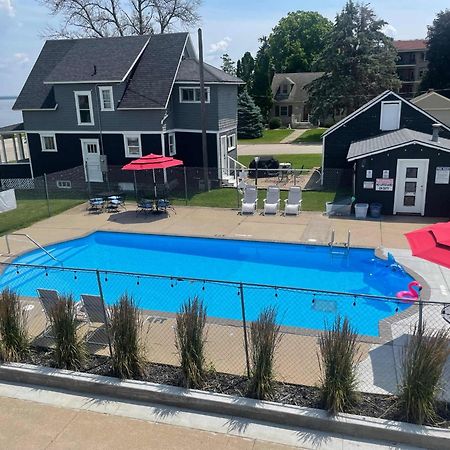 Double Room Lake City Экстерьер фото